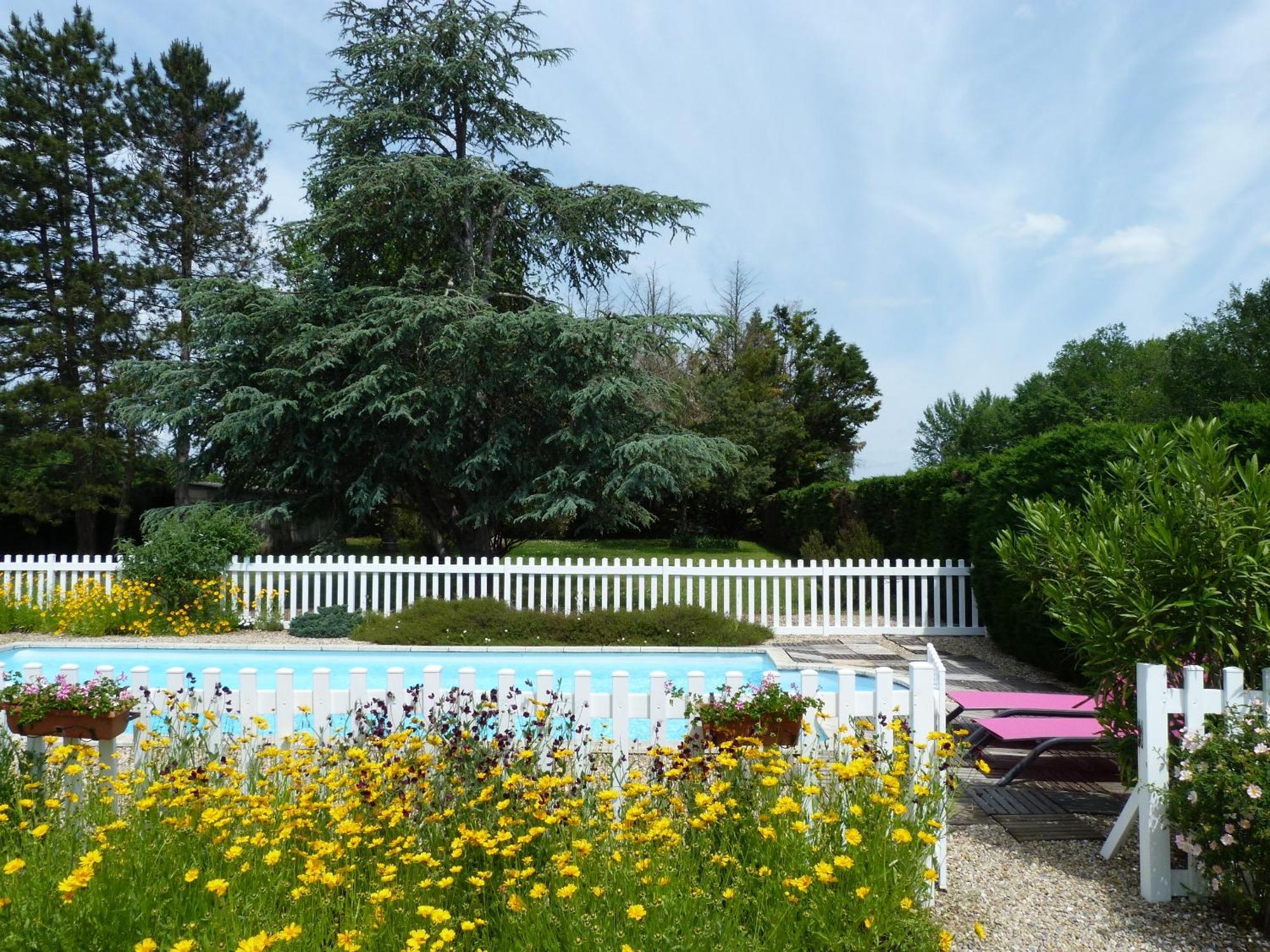 Le Clos D'Emeline Sainte-Terre Exterior photo